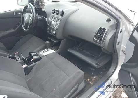 2010 Nissan Altima 2.5 S z USA, uszkodzony, nr VIN 1N4AL2AP2AN523145